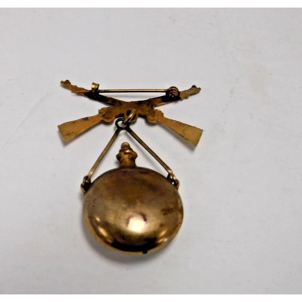 Span Am WW1 Sweetheart Pin Canteen Rifles Homefront JC233